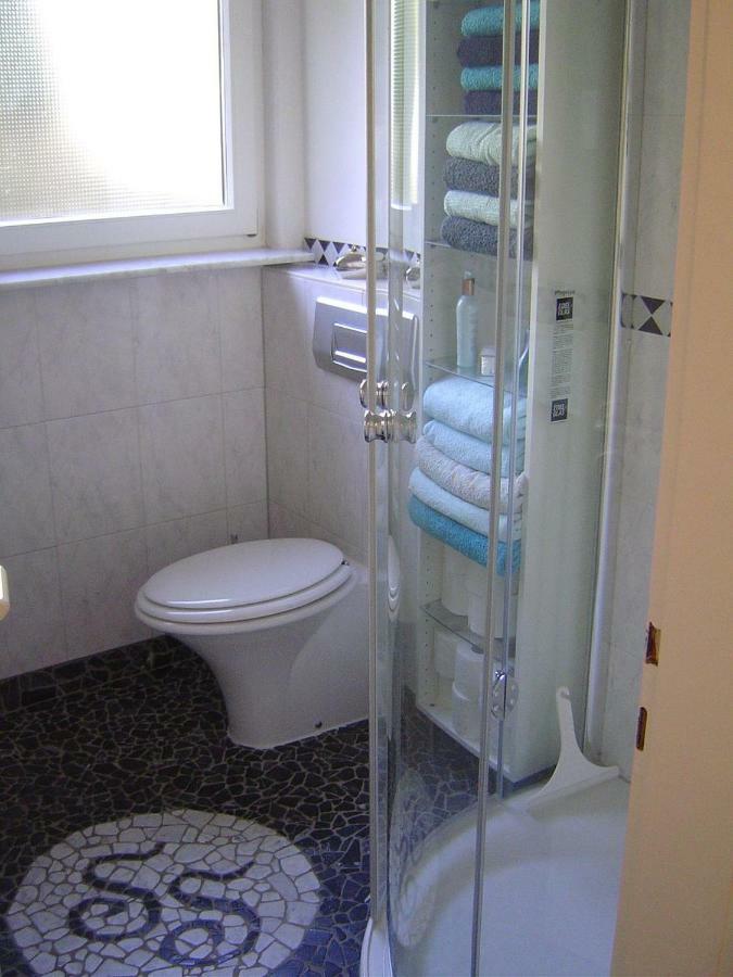 Ferienwohnung In Bonn Esterno foto