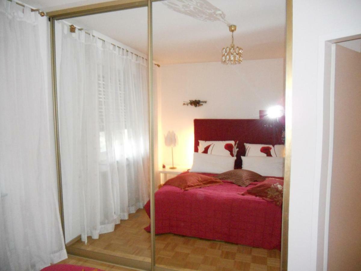 Ferienwohnung In Bonn Esterno foto